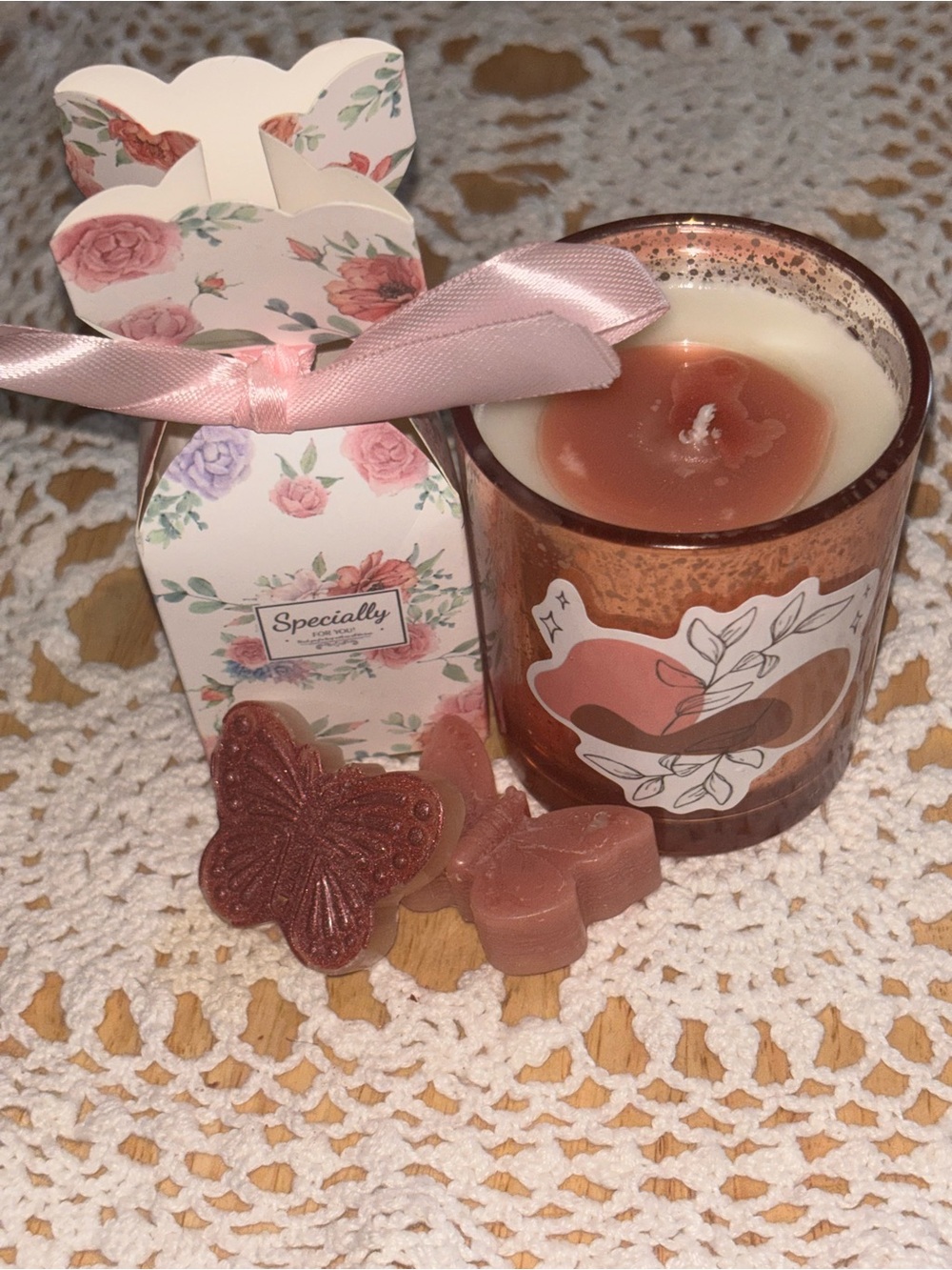 Rose Gold Star Gazer Lily Scented Candle